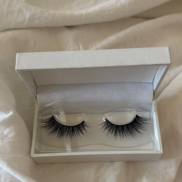 Lilly Lashes The Wedding Lash lily false fake eyelashes falsies black volume - Picture 5 of 7